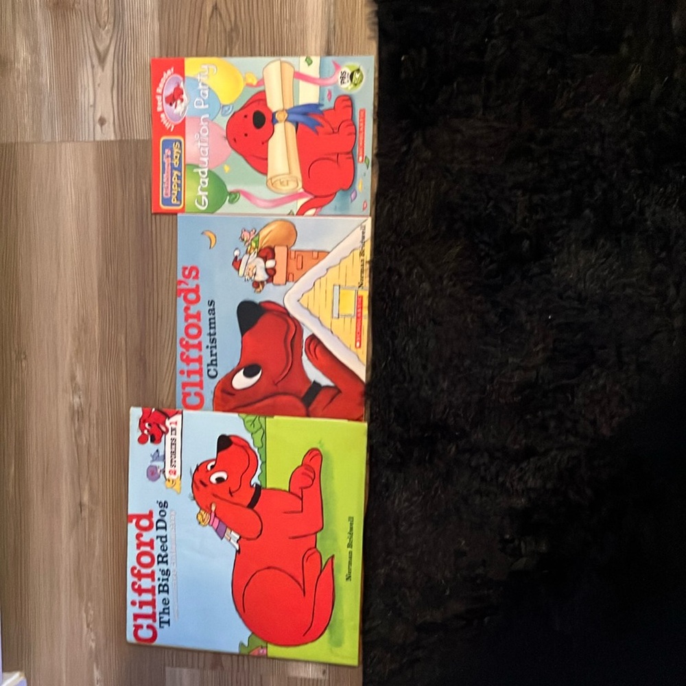 Clifford the Big Red Dog Book Set - Red